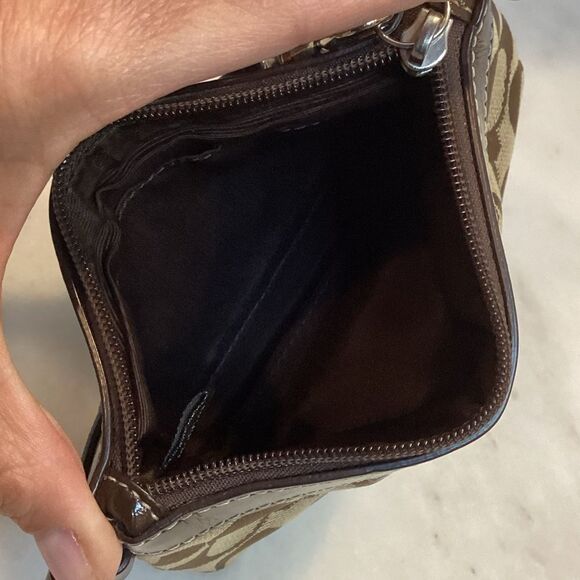 Coach Signature Jacquard Pleated Wristlet - Picture 10 of 10